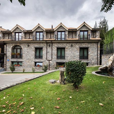 Hotel Villa Virginia Sabiñánigo Kültér fotó
